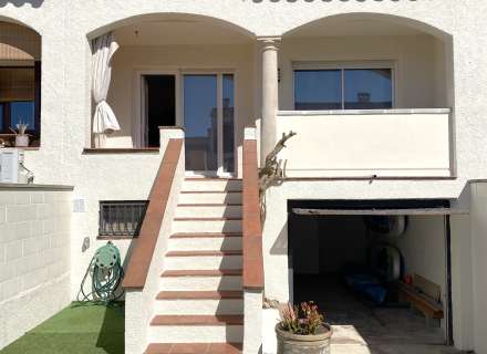 Casa adossada a prop del mar a la Urb. Amfora, Sant Pere Pescador10