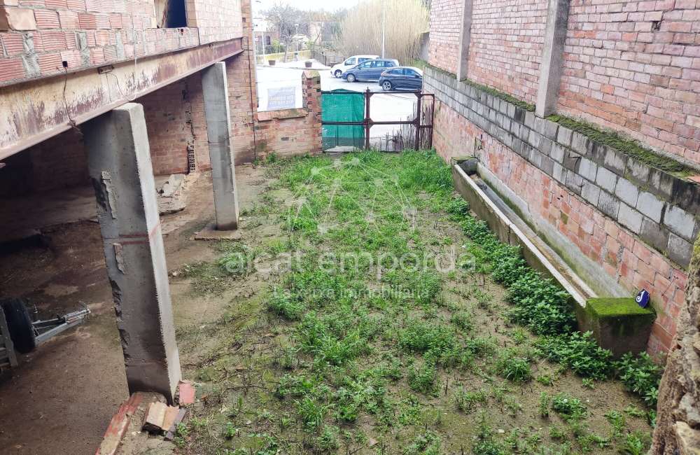 Entrepôt résidentiel urbain à Vilanova de la Muga.4