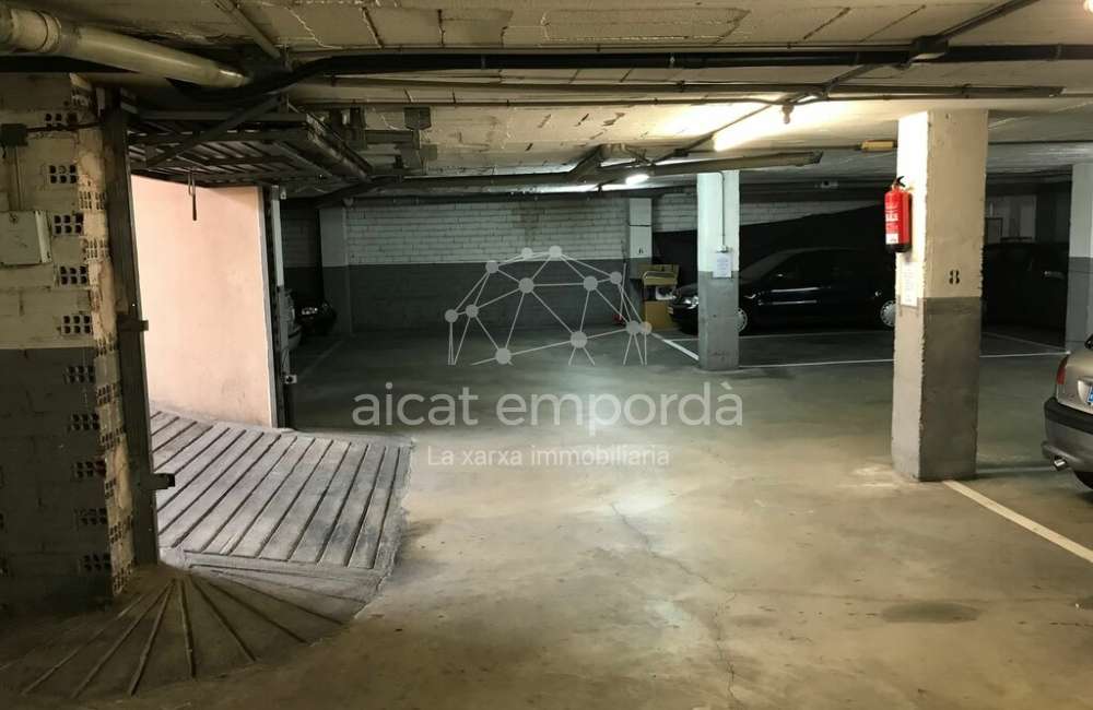 Es ven plaça de pàrquing al centre de Figueres3