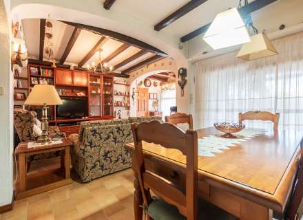 Planta baixa amb jardí i piscina privada a Llançà – Ideal inversió o segona residència6