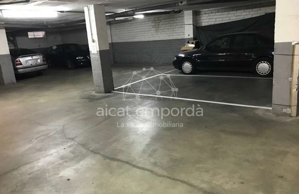 Es ven plaça de pàrquing al centre de Figueres1