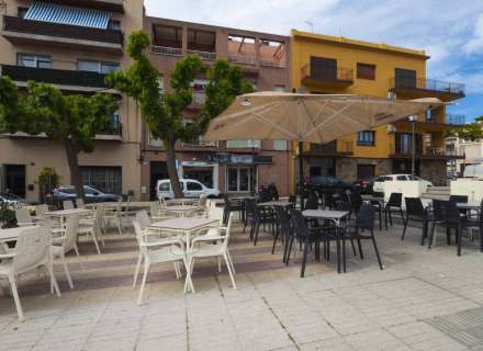 Bar Restaurante en Roses0