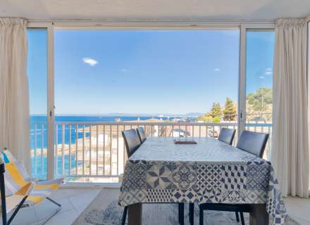Desperta cada dia al costat del Mediterrani – Apartament amb piscina, pàrquing i vistes al mar al Far de Roses1