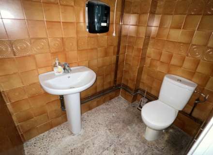 Local comercial en venda (Figueres Centre)8