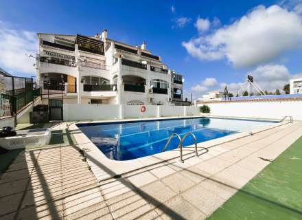 Piso reformado con gran terraza y piscina en Empuriabrava.20