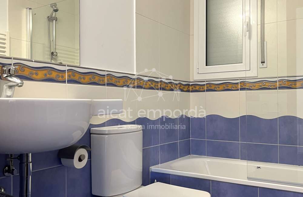Excellente maison avec piscine privée dans un quartier très calme de Sant Pere Pescador.23