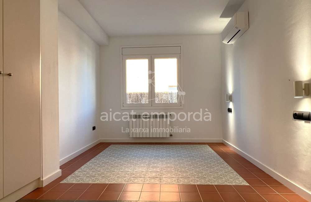 Excellente maison avec piscine privée dans un quartier très calme de Sant Pere Pescador.20
