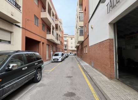 Es ven plaça de pàrquing al centre de Figueres6