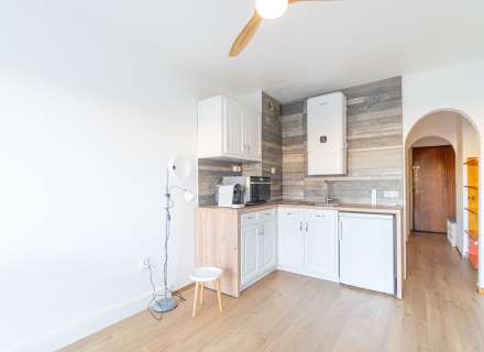 Renovated studio apartment4