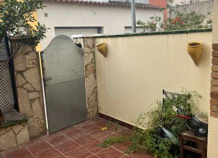 Maison de ville magnifiquement rénovée à Empuriabrava.28