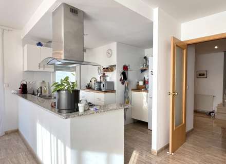 Àtic dúplex amb terrassa i pàrquing envoltat de natura.3