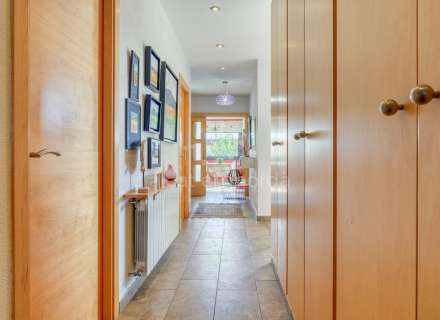 A Sta Llogaia privacitat, llum natural, espai a l’aire lliure... 396 m2 útils més 400 m2 de terreny 100% edificable.33