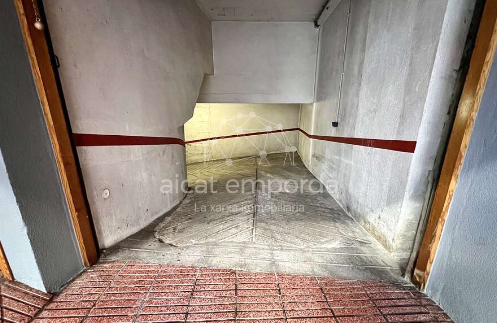 Parking en venta (C/Col·legi)2