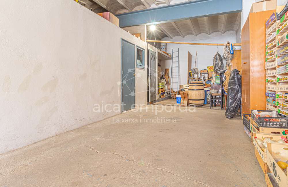 Estàs buscant una casa a Vilafant?23