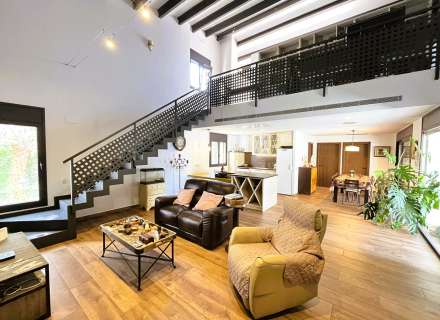 Maison moderne avec jardin et fort potentiel à Pontós.3