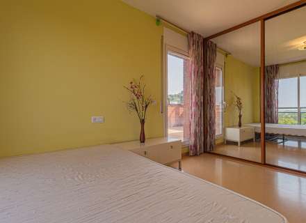 Busques un pis amb terrassa, llum natural i vistes a Figueres?36