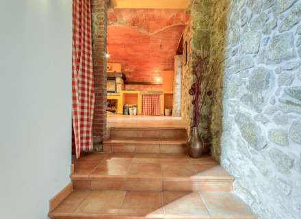 Casa de piedra con vistas excelentes a L'Albera.13