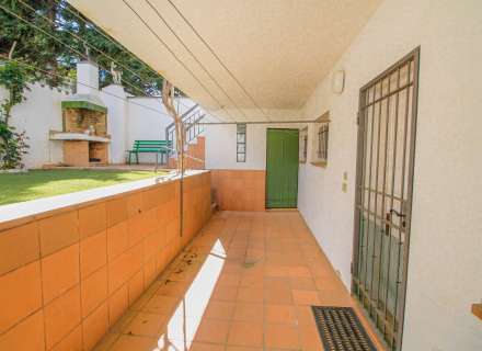 Busques una casa a Figueres amb dues vivendes independents?18