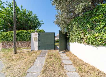 Maison/villa individuelle de style rustique, située à Bon Relax, à Sant Pere Pescador, à 1 km de la mer.16