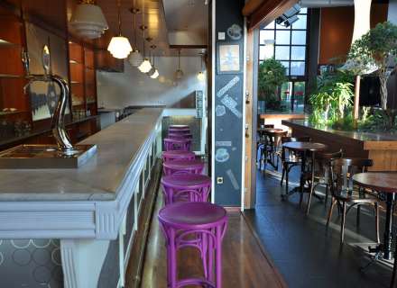 Local comercial totalment equipat a la venda en una ubicació fantàstica a Figueres.5