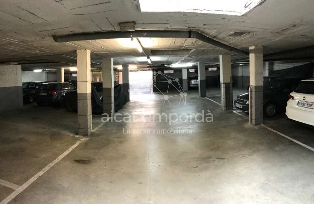 Es ven plaça de pàrquing al centre de Figueres2