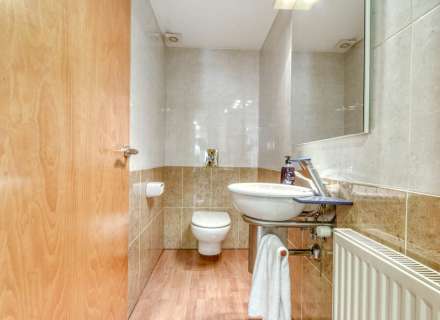 Oportunidad Local comercial a 200 metros del centro peatonal de Figueres ideal para despacho profesional.7