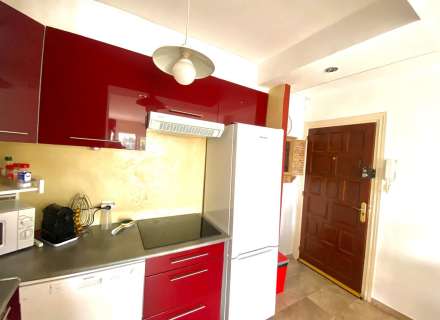 Apartament totalment reformat amb terrassa i vistes al canal a Empuriabrava9