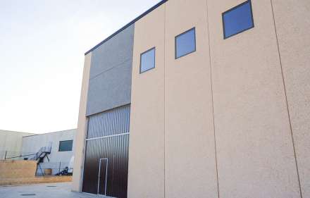 Especial inversores nave industrial con inquilino