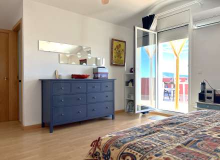 Àtic dúplex amb terrassa i pàrquing envoltat de natura.28