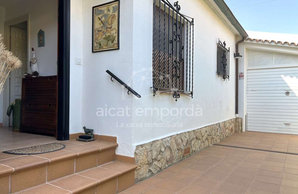 Encantadora casa de planta baja con jardín en l’Armentera16