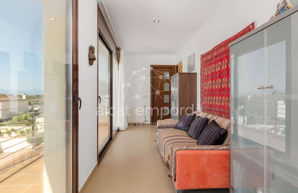 Magnífica casa moderna en Pau, ubicada en una zona tranquila y privada de la Costa Brava.34