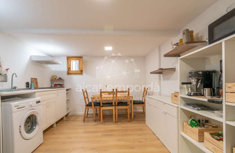 Bonita casa parcialmente reformada.13