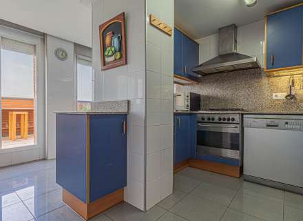 Busques un pis amb terrassa, llum natural i vistes a Figueres?14