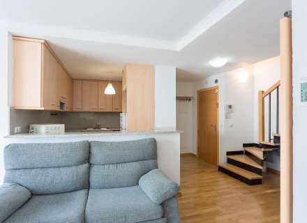 Spectacular duplex with 3 bedrooms plus a study and a 120m² terrace.7