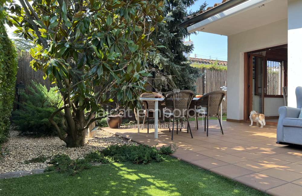 Encantadora casa de planta baja con jardín en l’Armentera0