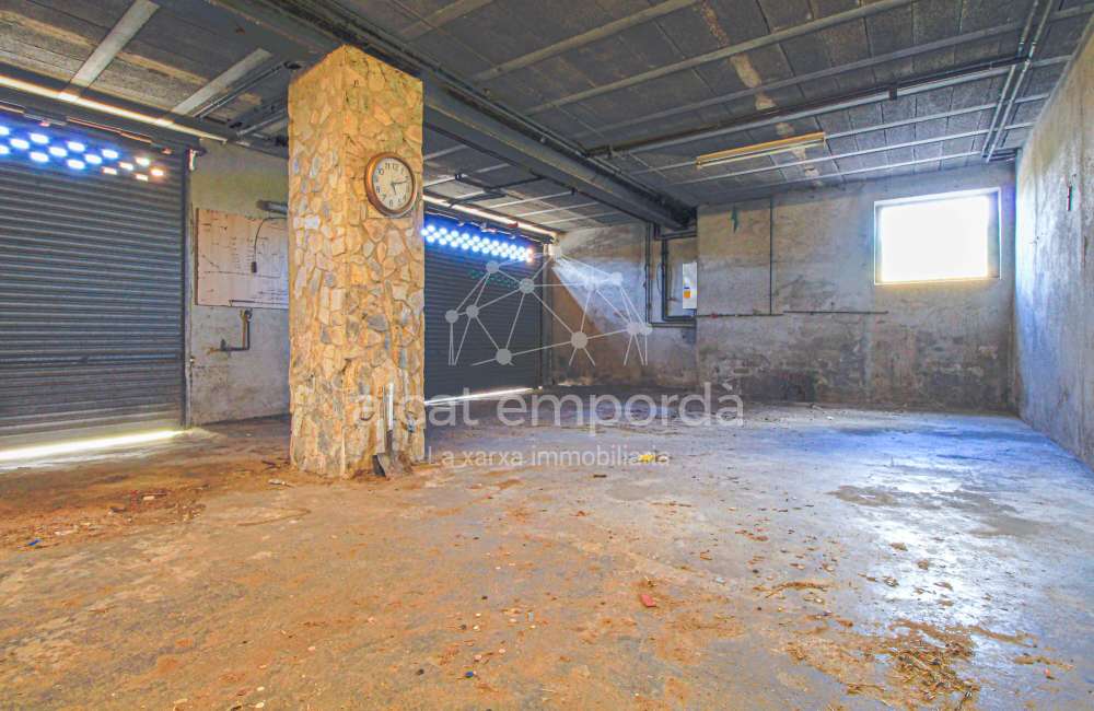 Casa cantonera amb gran terrassa i garatge a Cabanes8