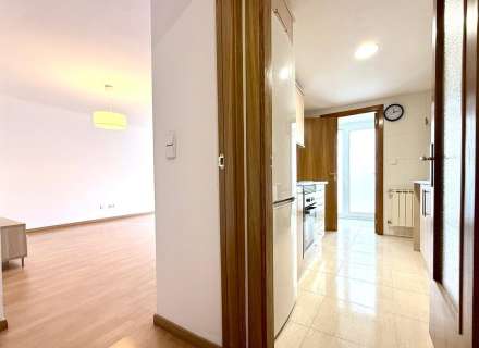 Piso en Venta en el Centro de Figueres: Comodidad y Estilo.11