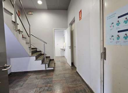 Edificio en centro ciudad de 496m2 en 3 plantas c/. Nou de Figueres44