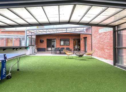 Amb llicencia Turística. Edifici Panna. Avda Salvador Dalí.12