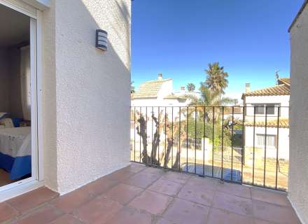 Casa adossada a prop del mar a la Urb. Amfora, Sant Pere Pescador33