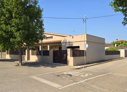 Casa amb jardí a Sant Pere Pescador.39