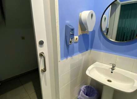 En traspàs BAR en ple rendiment al centre de Torroella.11