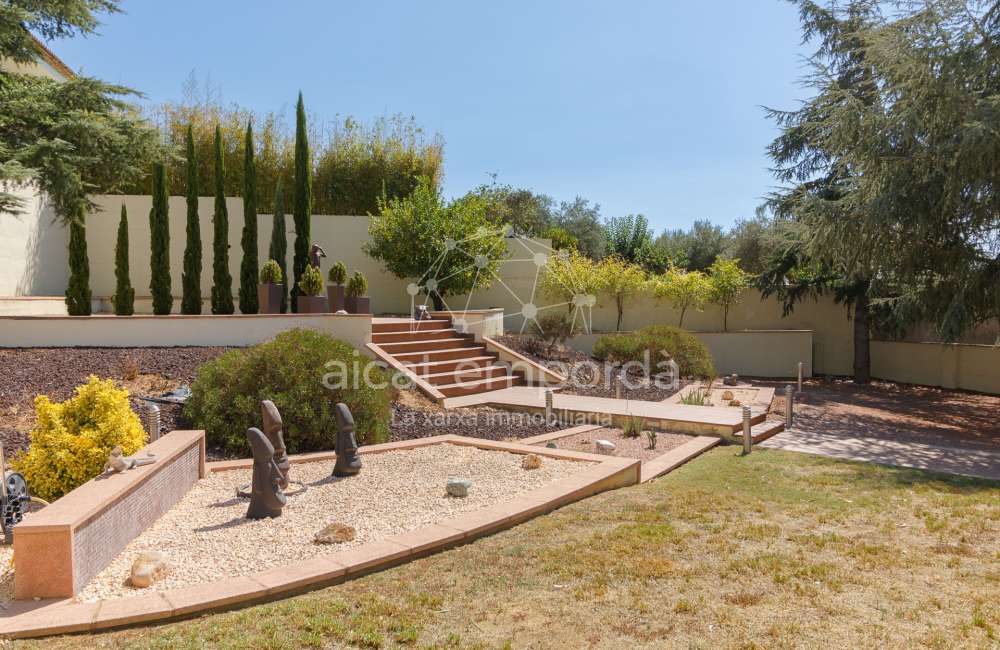 Magnífica casa moderna en Pau, ubicada en una zona tranquila y privada de la Costa Brava.9