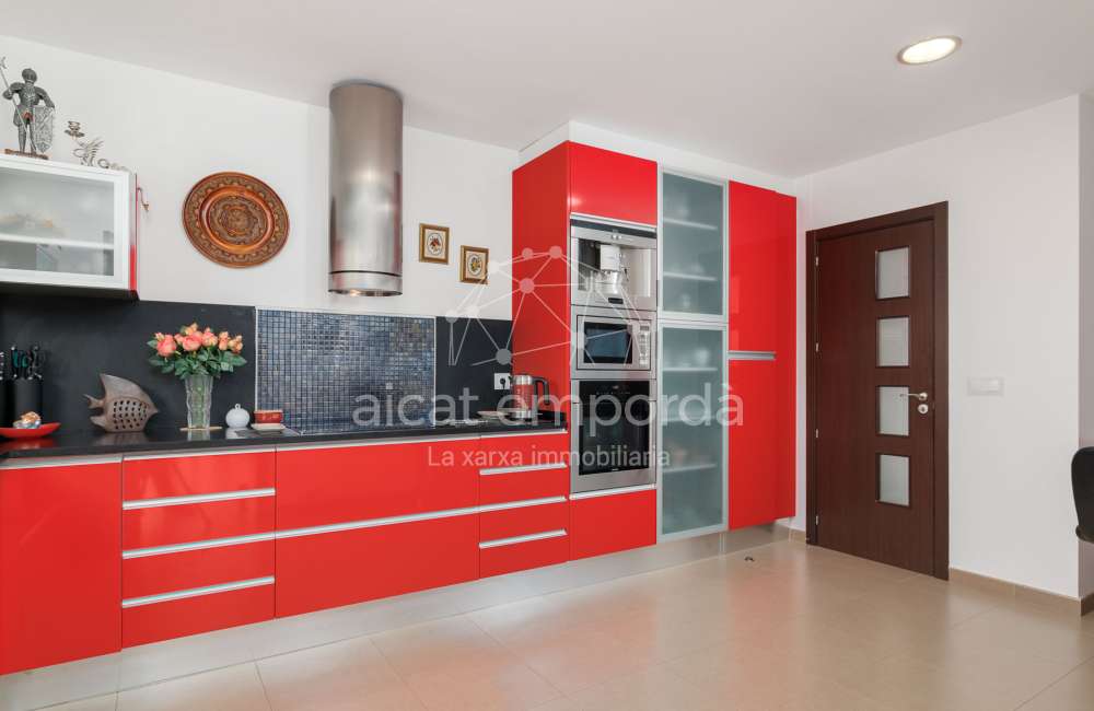 Magnífica casa moderna en Pau, ubicada en una zona tranquila y privada de la Costa Brava.23