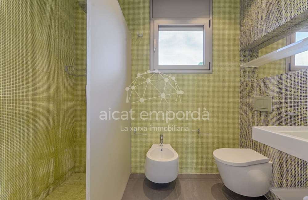 Casa de alto standing en La Jonquera: lujo entre montañas con piscina privada climatizada y vistas espectaculares41