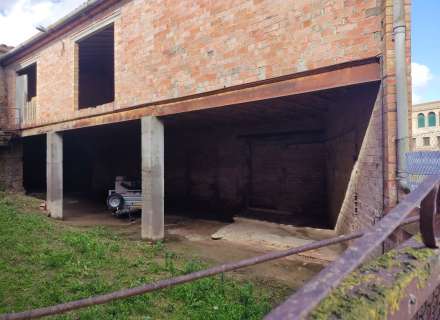 Entrepôt résidentiel urbain à Vilanova de la Muga.16