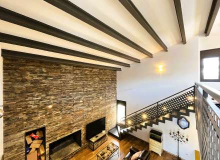 Maison moderne avec jardin et fort potentiel à Pontós.24