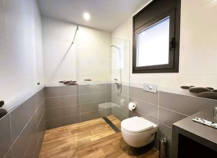 Maison moderne avec jardin et fort potentiel à Pontós.20