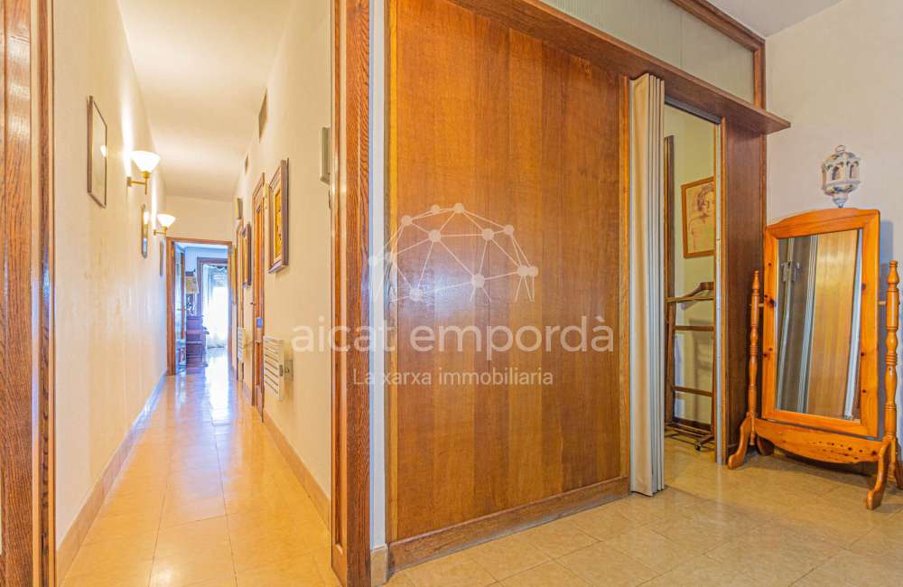 Edifici a Figueres12