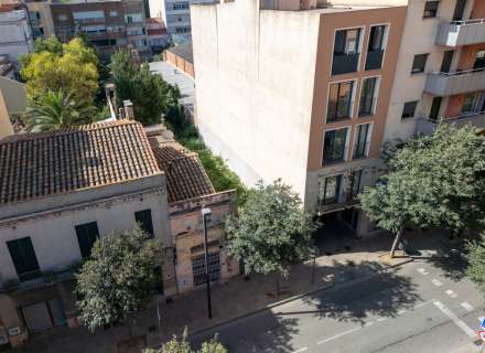 Terrain constructible de 558 m² à Figueres.0